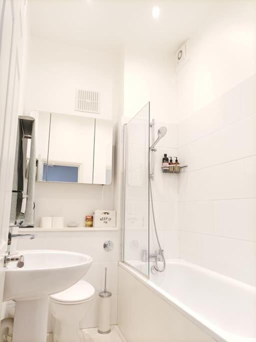 Modern And Cosy 2 Bedroom Flat In Notting Hill Londra Esterno foto